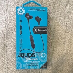 NIB JLab JBuds Pro Bluetooth In Ear Earbuds - Apple & android